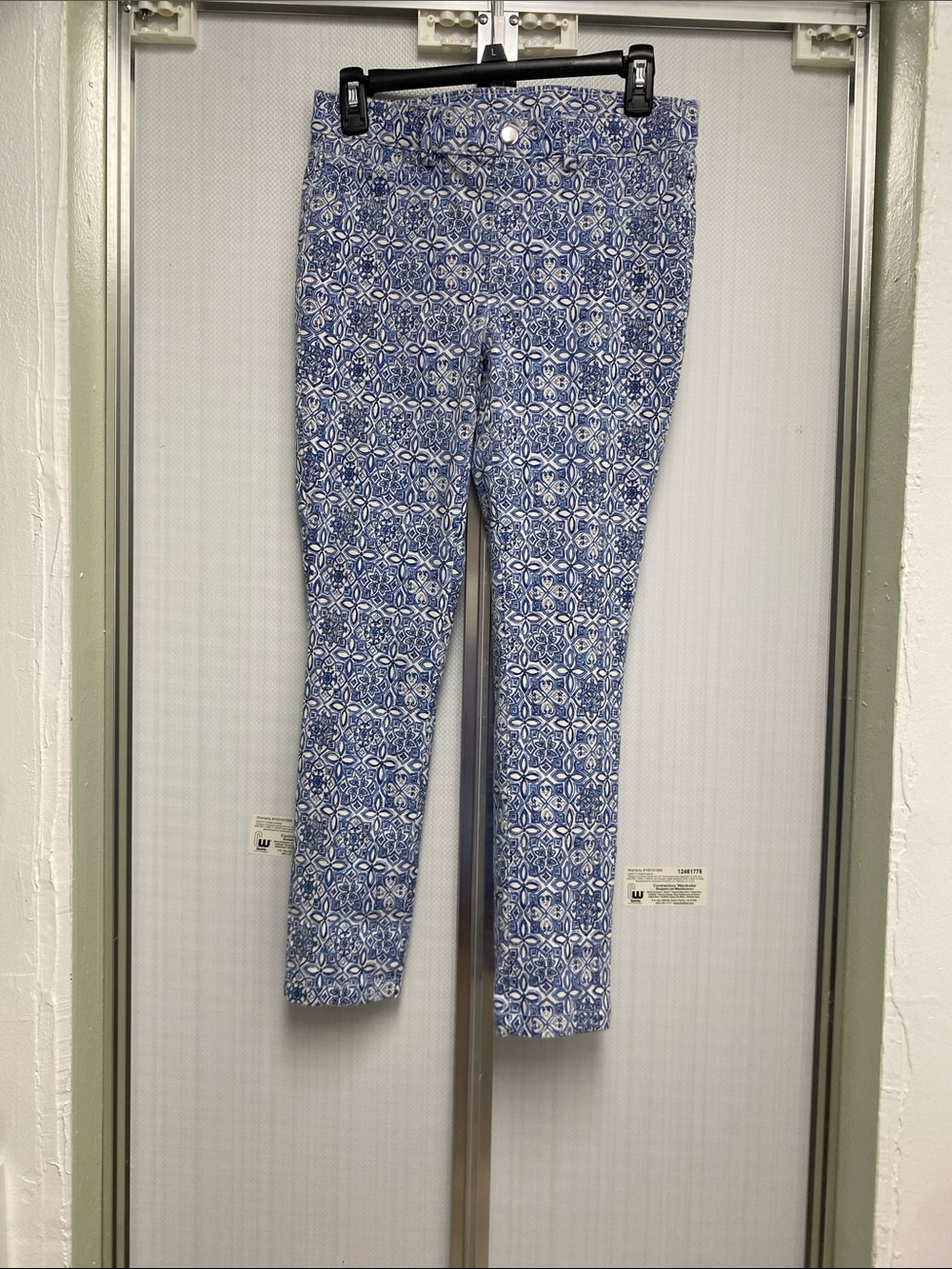 Blue Tile-Print Slim Pants - Women